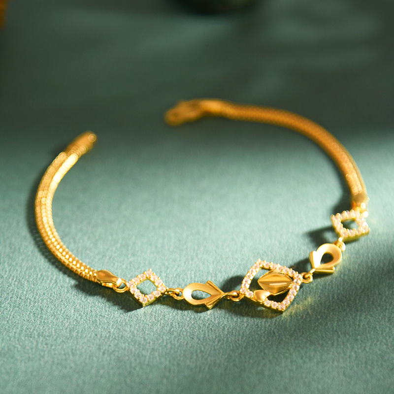 Aavya Diamond Necklace