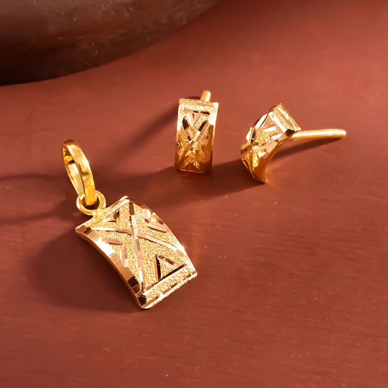 Aavya Diamond Necklace