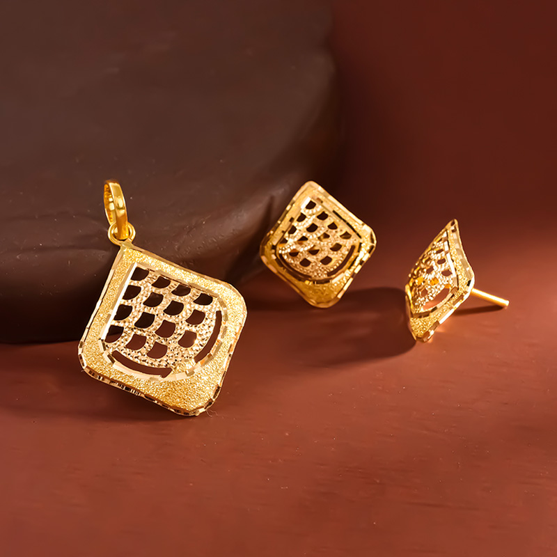 Aavya Diamond Necklace